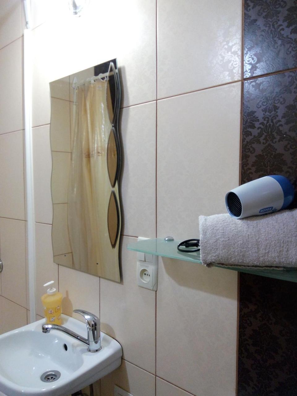 Flat On Sheptytskykh Apartment Lviv Exterior photo